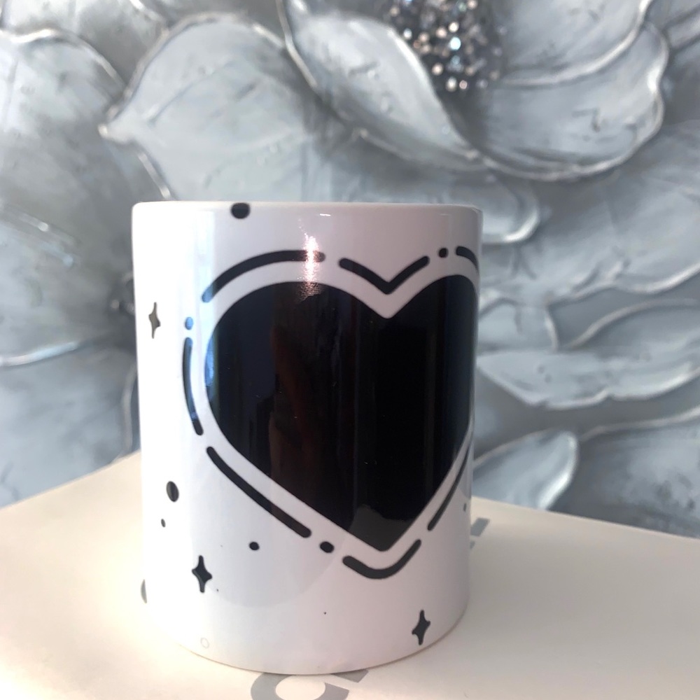 Black and white heart mug